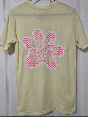 Southern Belle T Shirt Sz Small Yellow With Hot Pink Chevron Flower Faux Pocket